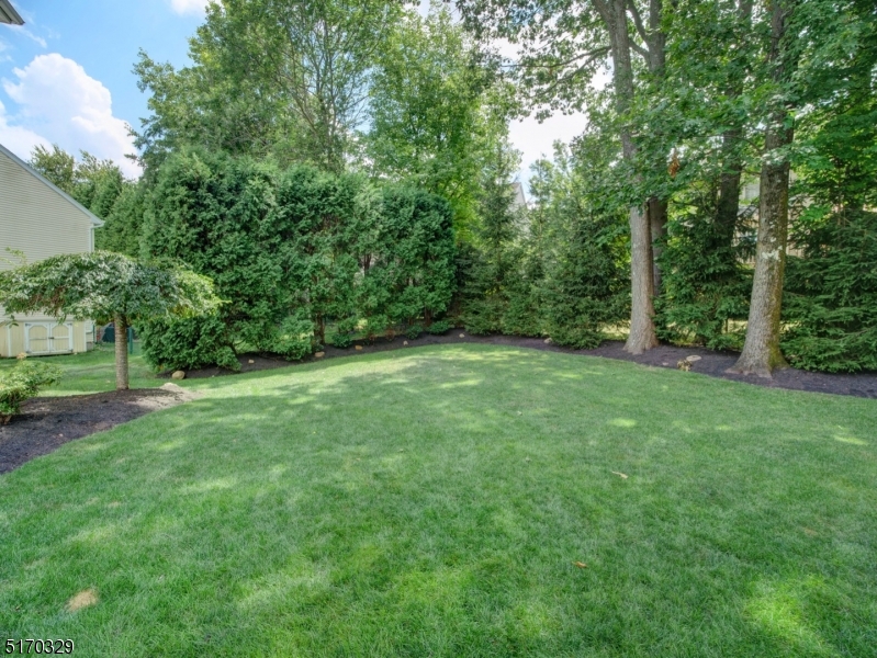 POETS PEAK - Residential