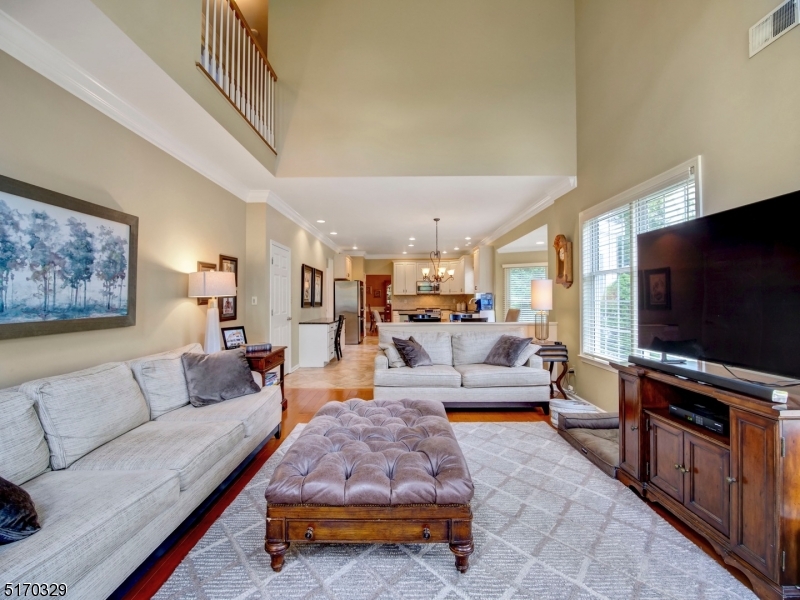 POETS PEAK - Residential