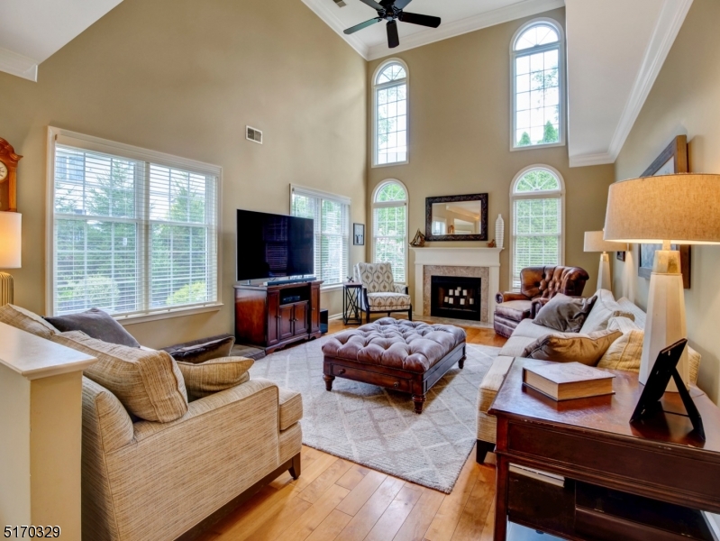 POETS PEAK - Residential