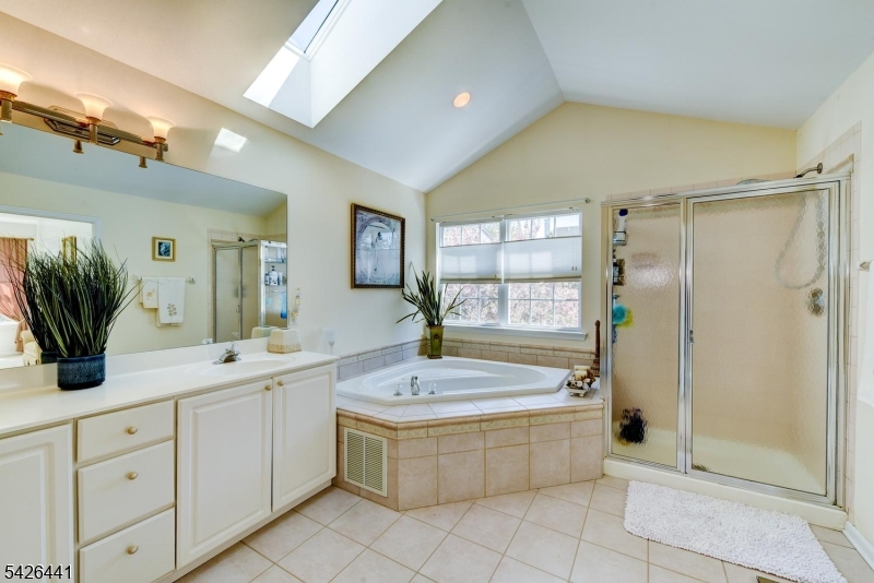 Royal Estates - Residential