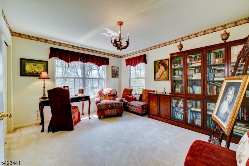 Royal Estates - Residential