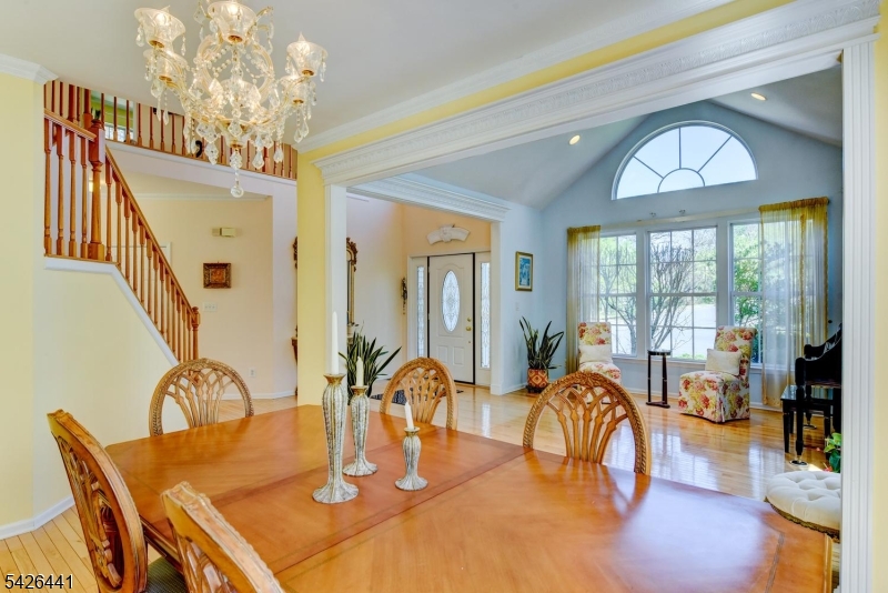 Royal Estates - Residential