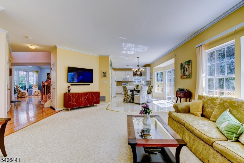 Royal Estates - Residential