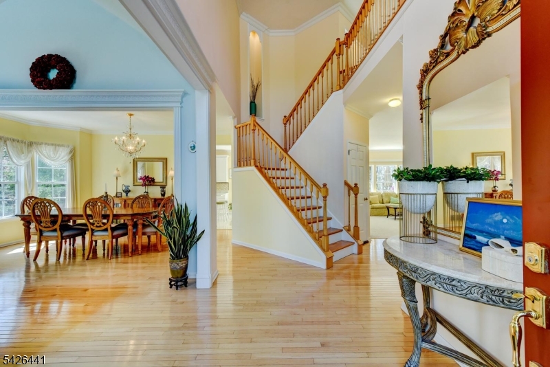 Royal Estates - Residential