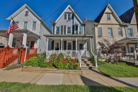 MLS: 3959881