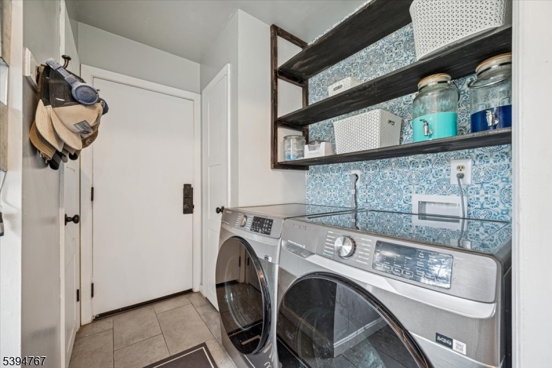 Alexandria Twp., New Jersey 08867, United States, 3 Bedrooms Bedrooms, ,2 BathroomsBathrooms,Residential,Active,237978