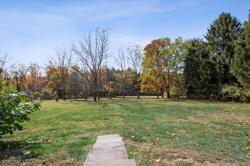 Alexandria Twp., New Jersey 08867, United States, 3 Bedrooms Bedrooms, ,2 BathroomsBathrooms,Residential,Active,237978