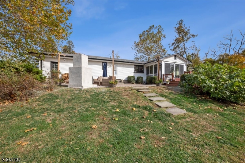 Alexandria Twp., New Jersey 08867, United States, 3 Bedrooms Bedrooms, ,2 BathroomsBathrooms,Residential,Active,237978