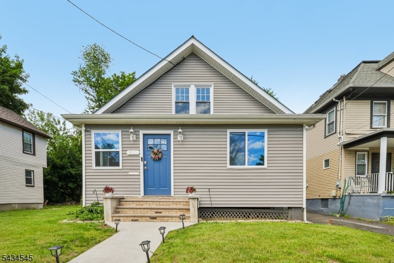Photo 1 of 25 — 311 Monroe Ave, Plainfield City, NJ 07063
