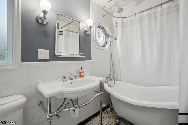 Laning Avenue - Residential