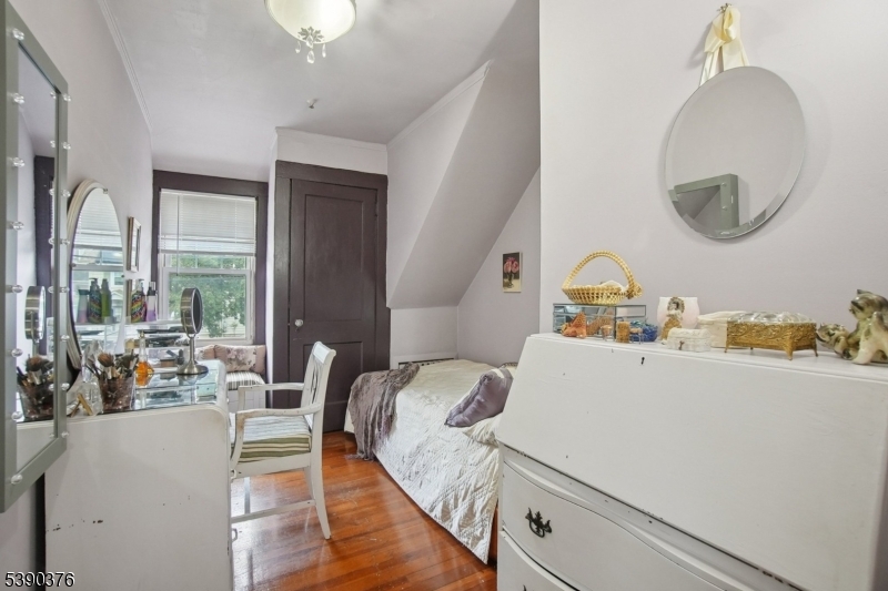 Laning Avenue - Residential