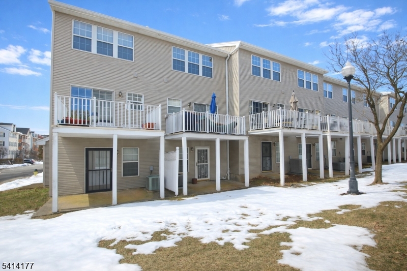 SOCIETY HILL - Residential