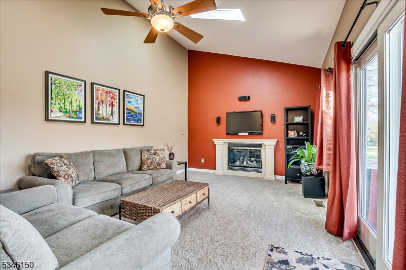 Franklin Twp., New Jersey 08873, United States, 4 Bedrooms Bedrooms, ,3 BathroomsBathrooms,Residential,Pending,100612