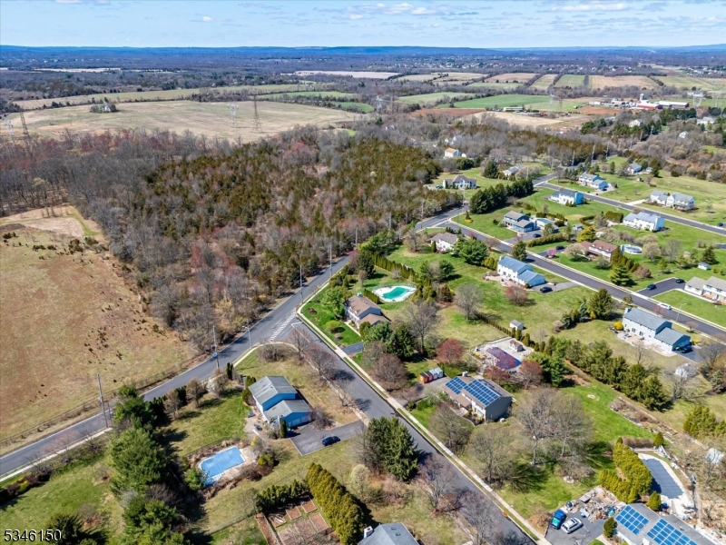 Franklin Twp., New Jersey 08873, United States, 4 Bedrooms Bedrooms, ,3 BathroomsBathrooms,Residential,Pending,100612