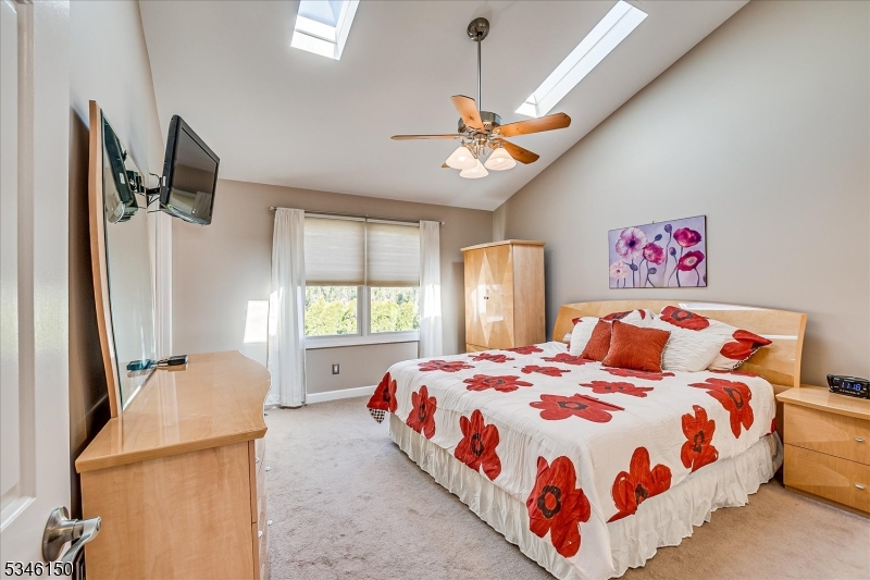 Franklin Twp., New Jersey 08873, United States, 4 Bedrooms Bedrooms, ,3 BathroomsBathrooms,Residential,Pending,100612