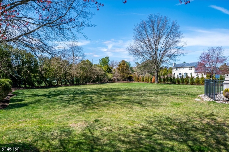 Franklin Twp., New Jersey 08873, United States, 4 Bedrooms Bedrooms, ,3 BathroomsBathrooms,Residential,Pending,100612