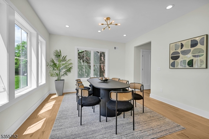 46 Snyder Ave