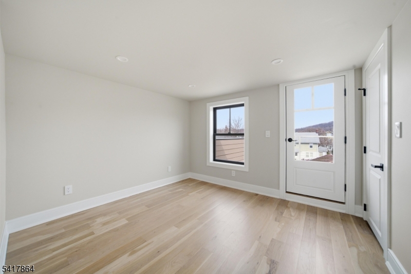 DOWNTOWN MILLBURN - Residential