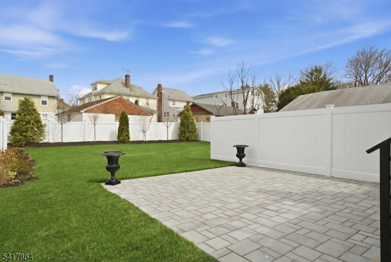 DOWNTOWN MILLBURN - Residential