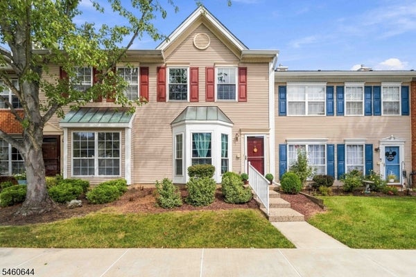 41 CABOT WAY, FRANKLIN PARK, NJ 08823 - Image f57bf3d07382b557bec271c7403c95c4/830732811