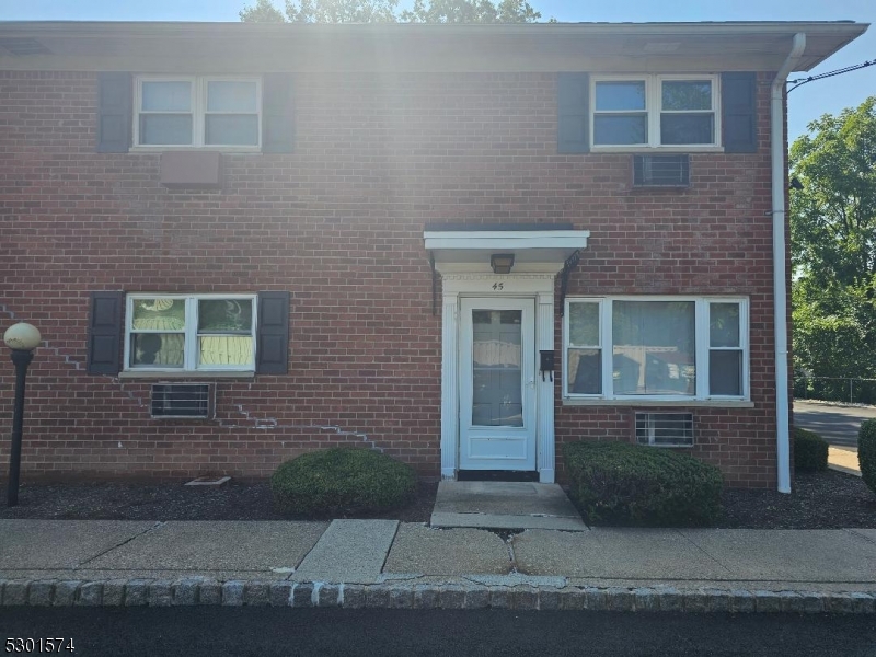 Lincoln Gardens - Residential Lease