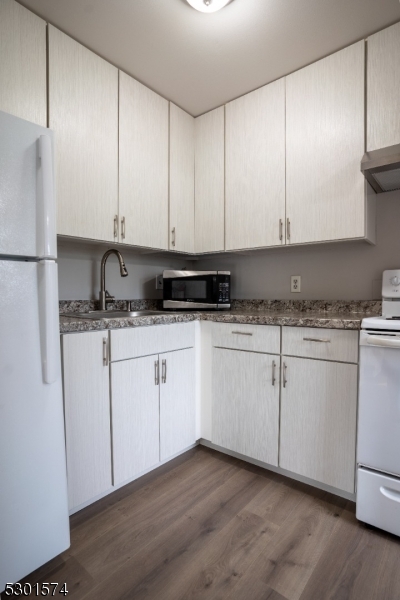 Lincoln Gardens - Residential Lease