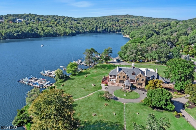 White Meadow Lake - Residential