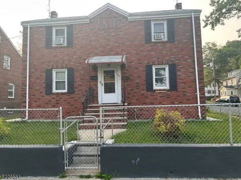 MLS: 3951889