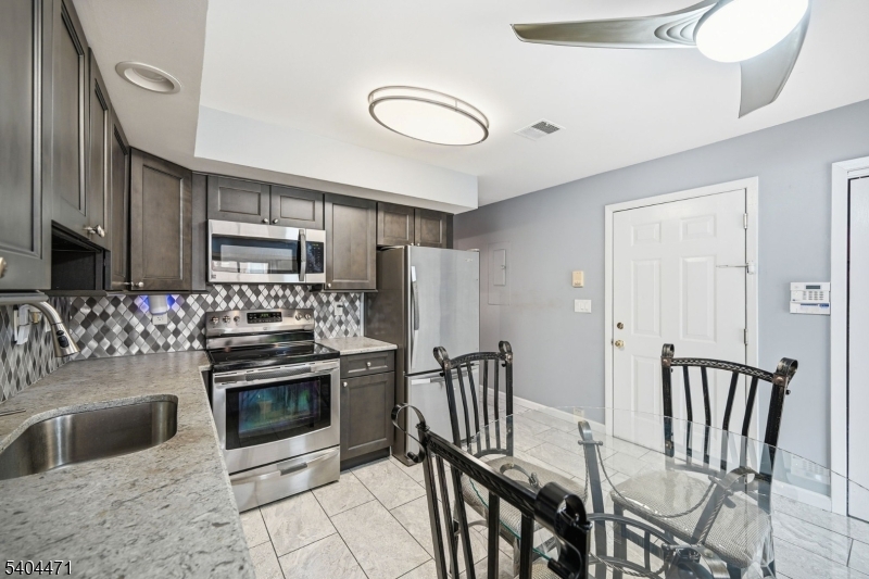 Fairmount Courts - Residential