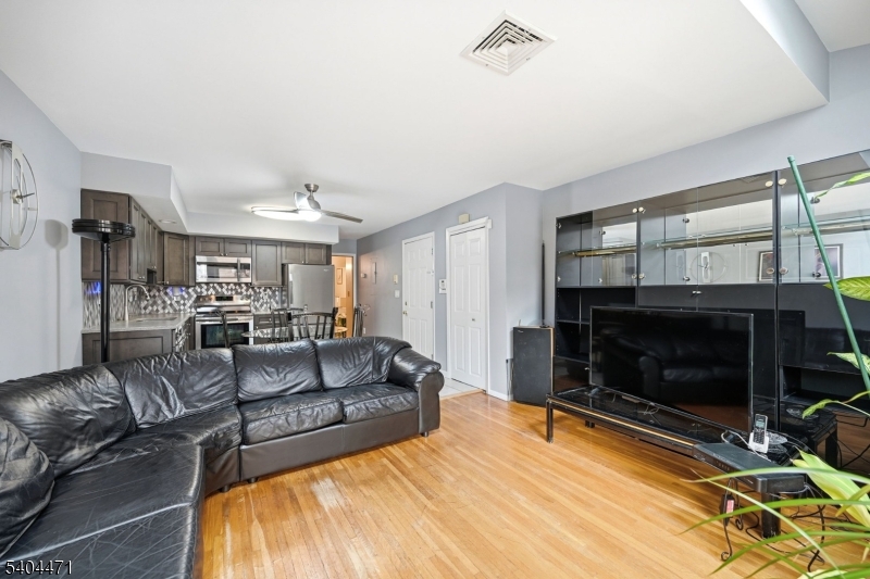 Fairmount Courts - Residential