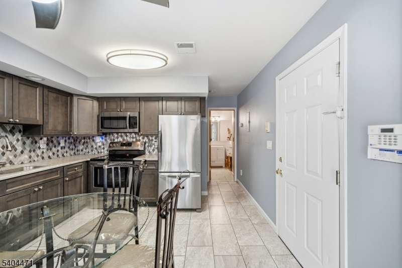 Fairmount Courts - Residential