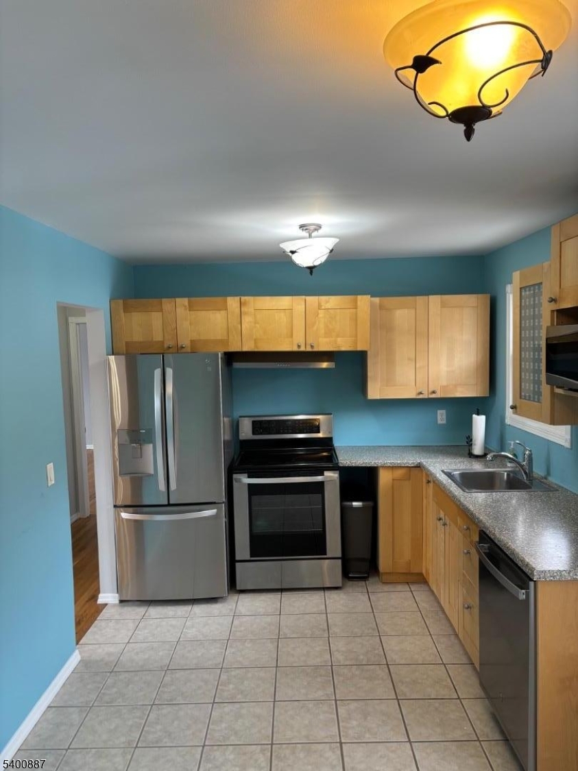 Mountainview Manor - Residential