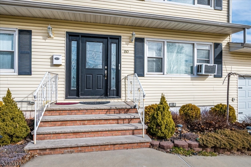 Edison Twp., New Jersey 08837, United States, 3 Bedrooms Bedrooms, ,1 BathroomBathrooms,Residential,Active,77797