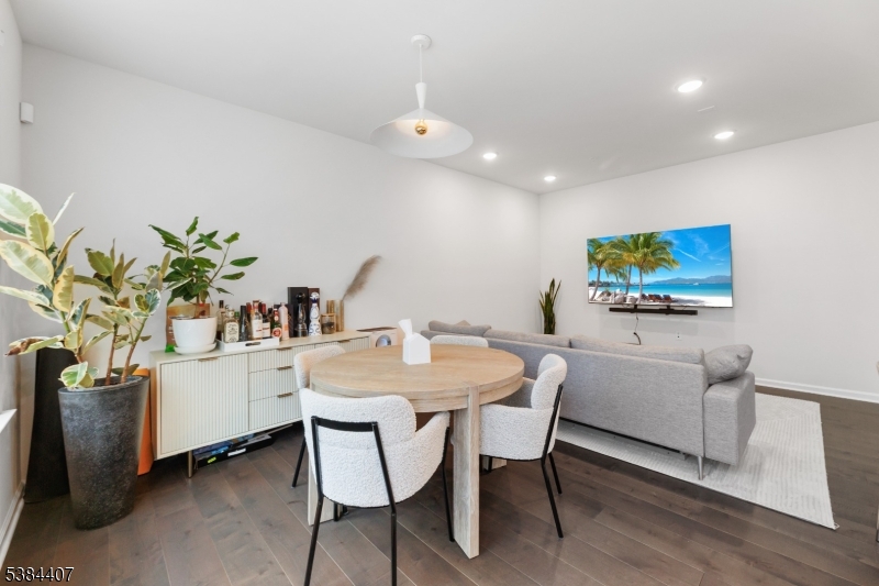 SOMERVILLE STATION - Residential