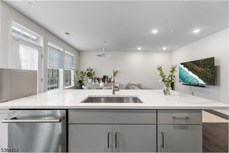 SOMERVILLE STATION - Residential