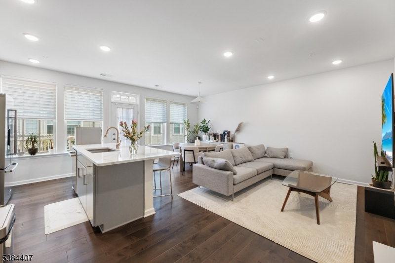 SOMERVILLE STATION - Residential