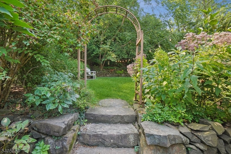 Upper Montclair - Residential