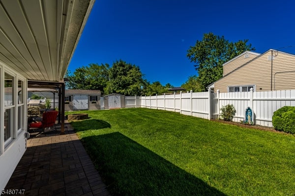 19 REBECCA PL, PISCATAWAY, NJ 08854 - Image f5f2b9dccfcef075b0582a04b200f939/4150797035