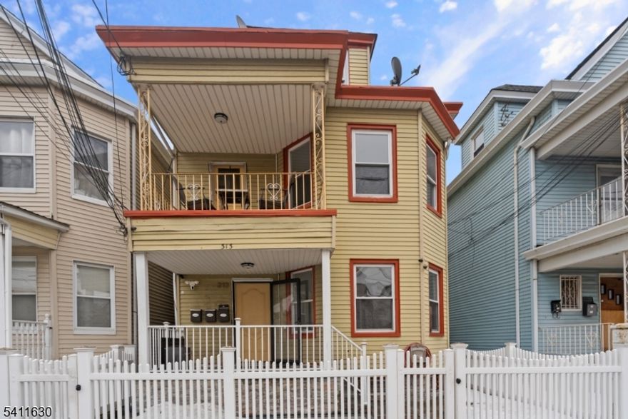 Welcome to this spacious 3-bedroom first-floor unit offering comfort, convenience, and incredible versatility. This beautifully laid-out home features an oversized kitchen with ample cabinetry and counter space perfect for cooking, entertaining, or simply enjoying everyday living.In addition to the generous living areas, you'll love the bonus room, ideal for a home office, guest space, playroom, or additional lounge area to fit your lifestyle needs.Enjoy the ease of first-floor living plus the added value of internet included in the rent, making your move even more seamless.