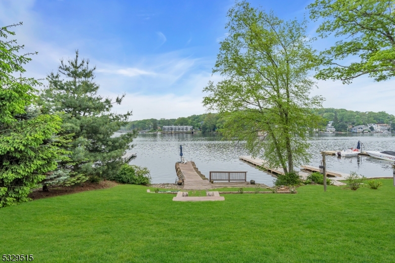 413B Lakeside Blvd