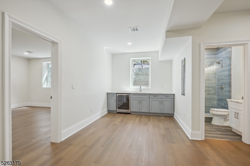 Riker Hill - Residential