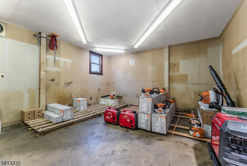 Ringoes - Commercial Sale