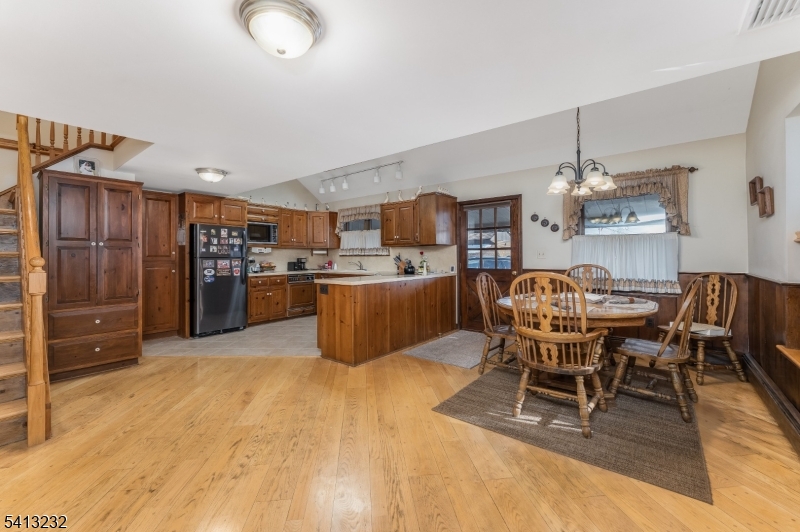 Ringoes - Commercial Sale