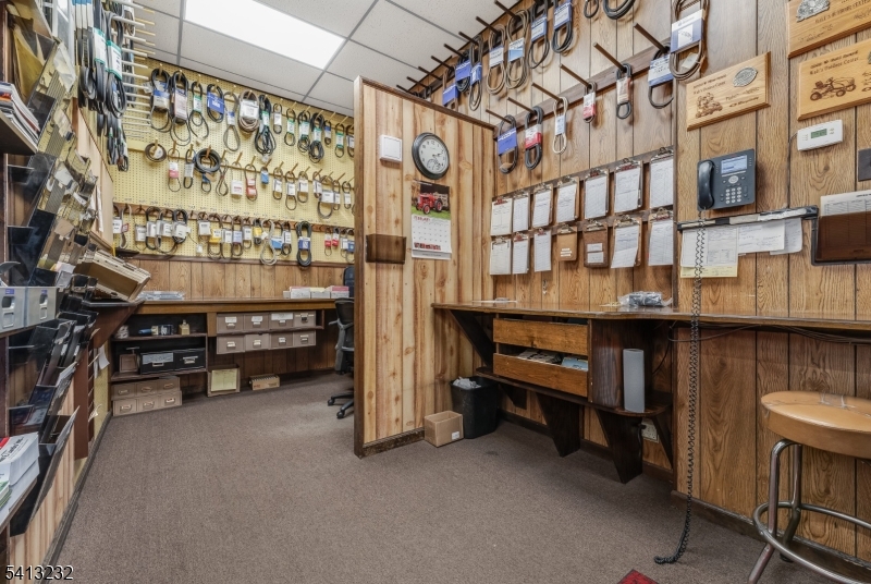 Ringoes - Commercial Sale