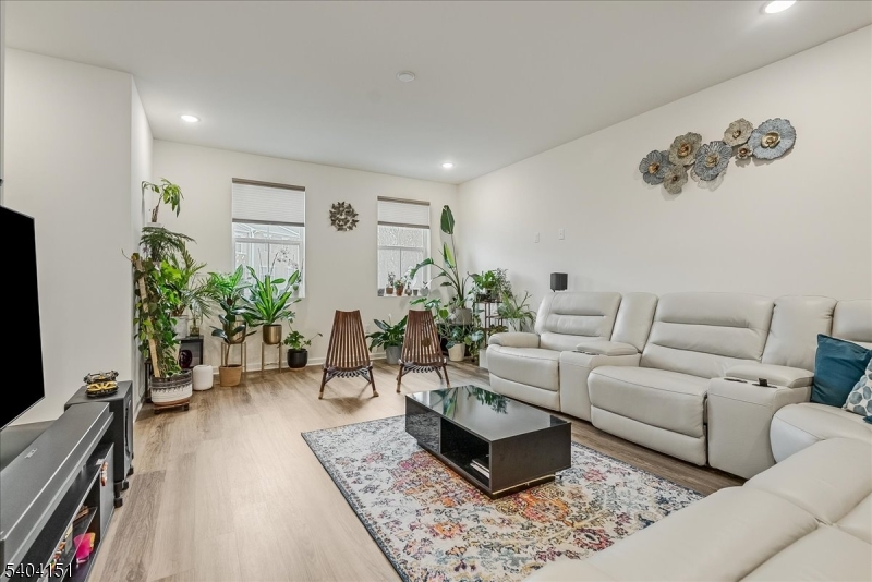 Morris Woods - Residential