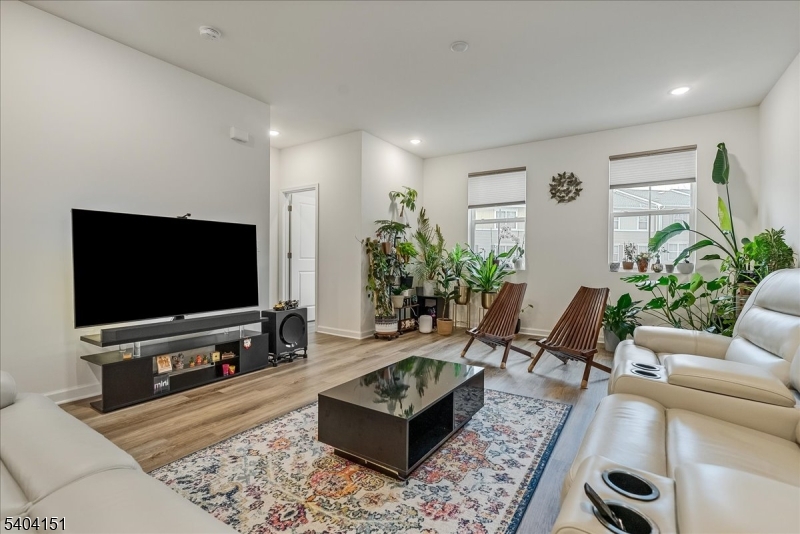 Morris Woods - Residential