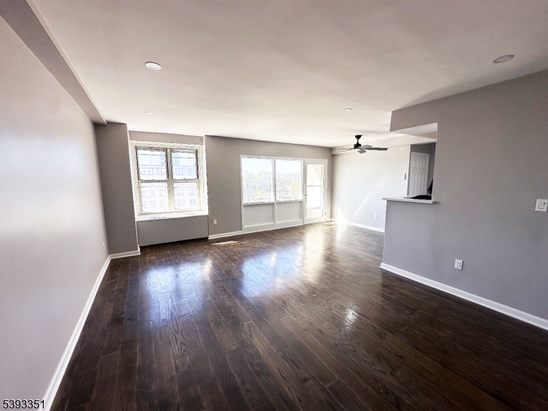 Falcon Towers - Residential