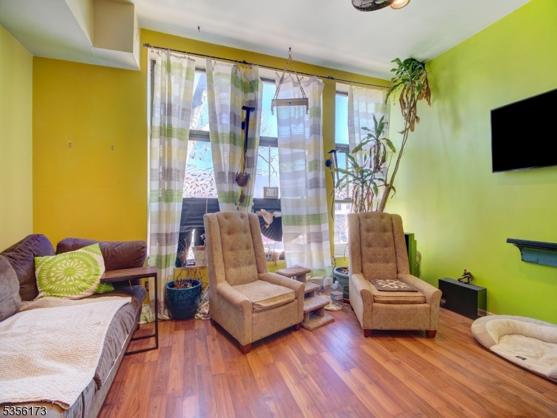 1470 Campbell St F104