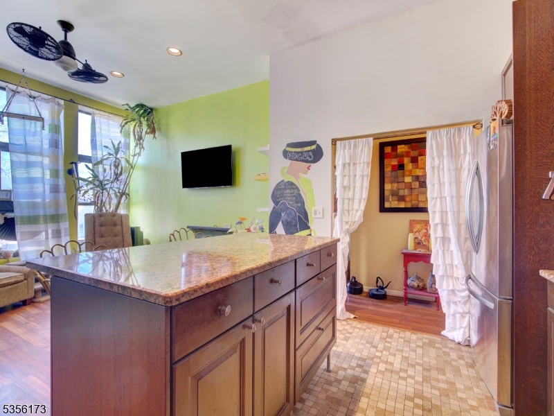 1470 Campbell St F104