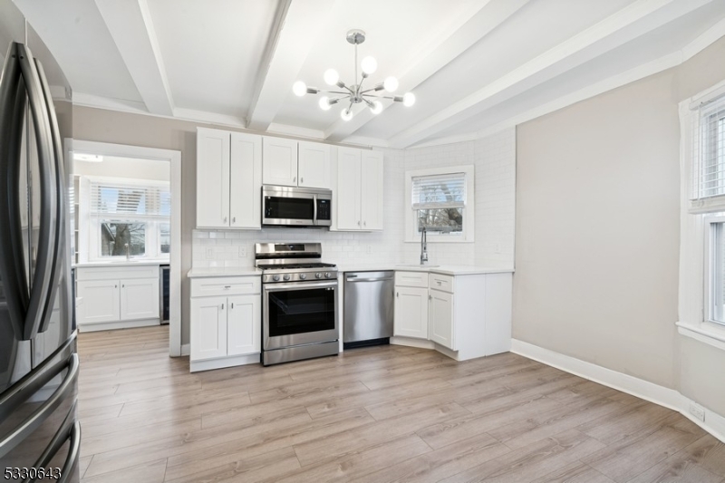 East Orange City, New Jersey 07017, United States, 3 Bedrooms Bedrooms, ,3 BathroomsBathrooms,Residential,Pending,83690